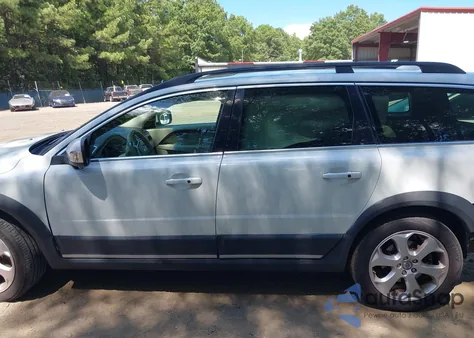 2011 Volvo Xc70 T6 z USA, uszkodzony, nr VIN YV4902BZ6B1101827